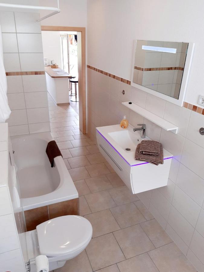 Stadtoase Geraeumige Gaestewohnungen Mit Balkon, Komfort, Modernitaet Und Ruhe, Fuer Monteure Geeignet, Free Wifi Frankenberg Екстер'єр фото