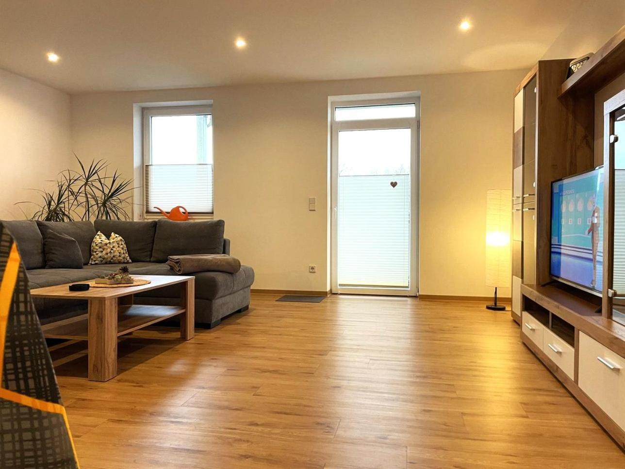 Stadtoase Geraeumige Gaestewohnungen Mit Balkon, Komfort, Modernitaet Und Ruhe, Fuer Monteure Geeignet, Free Wifi Frankenberg Екстер'єр фото